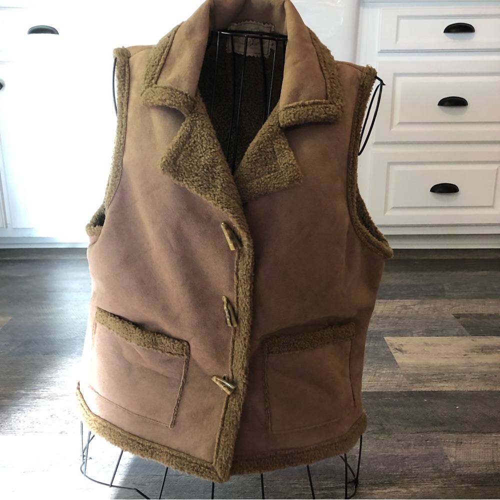 Straight Down Fleece Lined Vest Made in USA brown Great condition